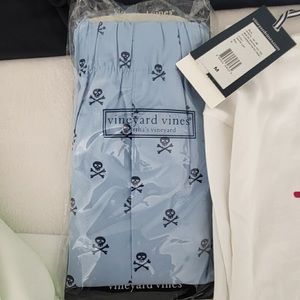 Vineyard Vines Men’s Boxer Shorts, Size M new in pkg.